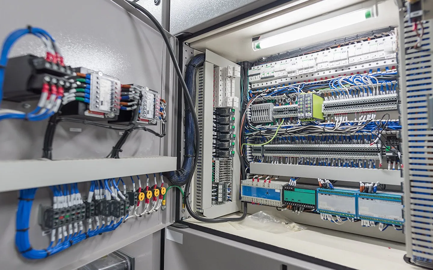 Schneider BMS System